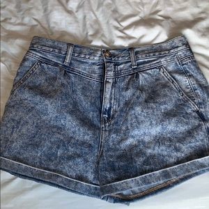 mom jean shorts